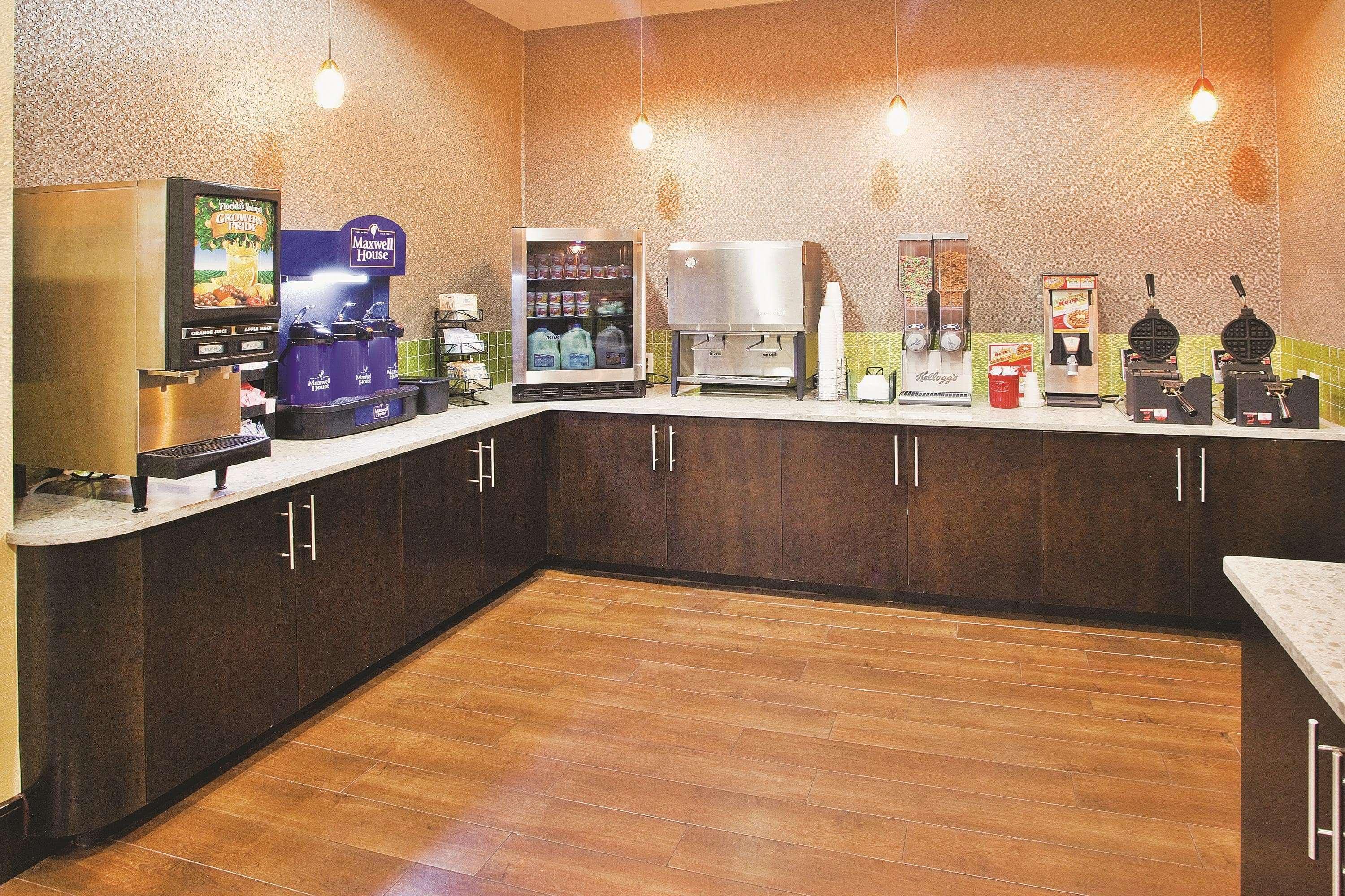La Quinta By Wyndham Hinesville - Fort Stewart Restoran foto
